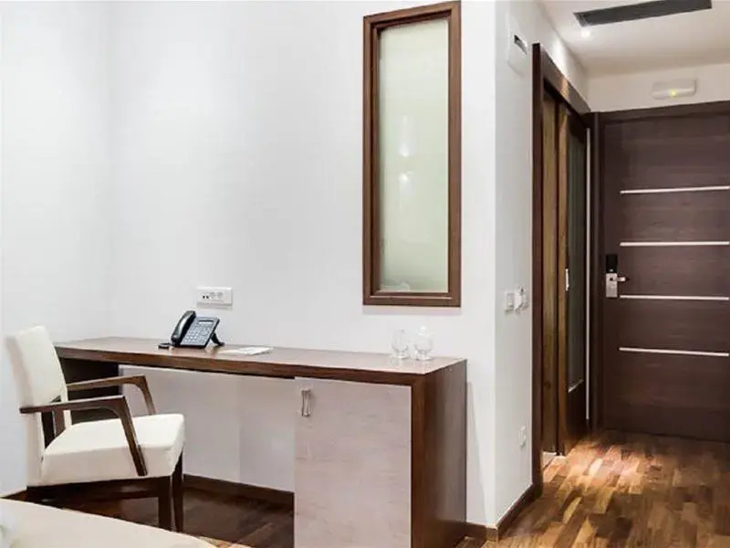 City5 ROOMS & SUITES by LSA