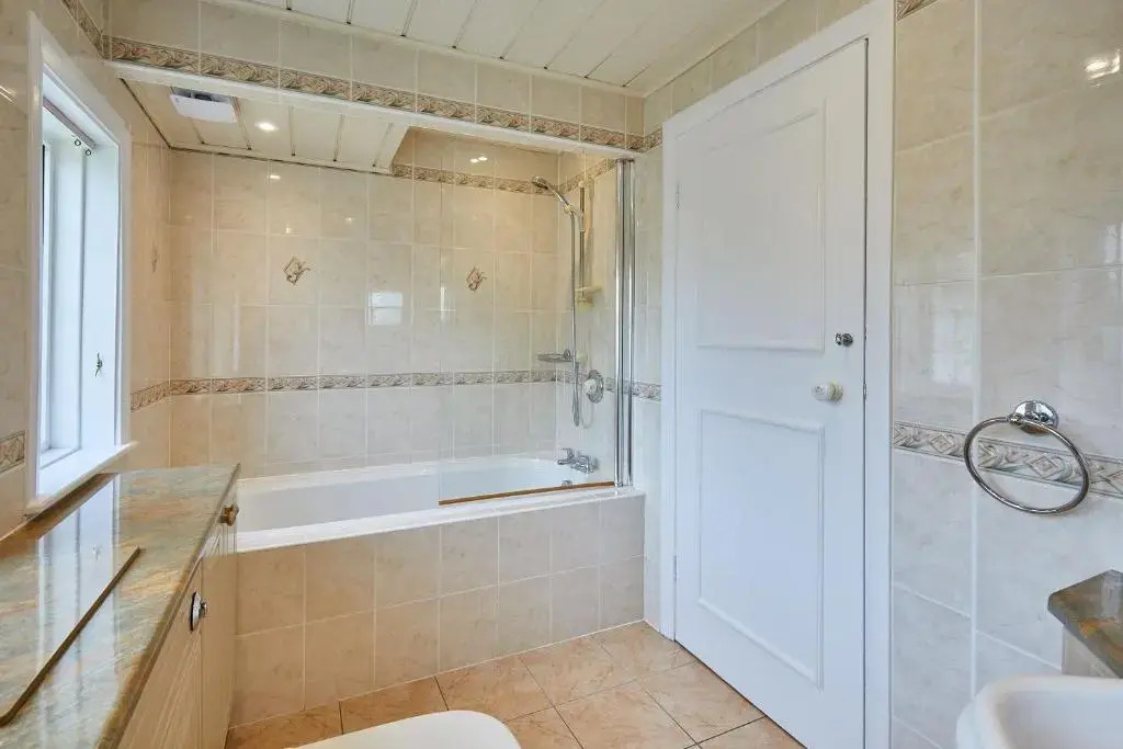 Host Stay White Lodge