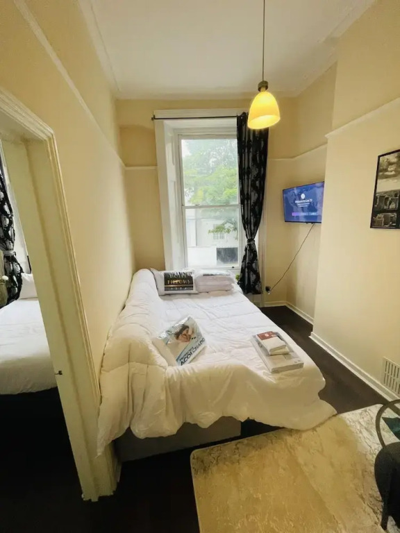 Captivating 2-bed Apartment in London Paddington