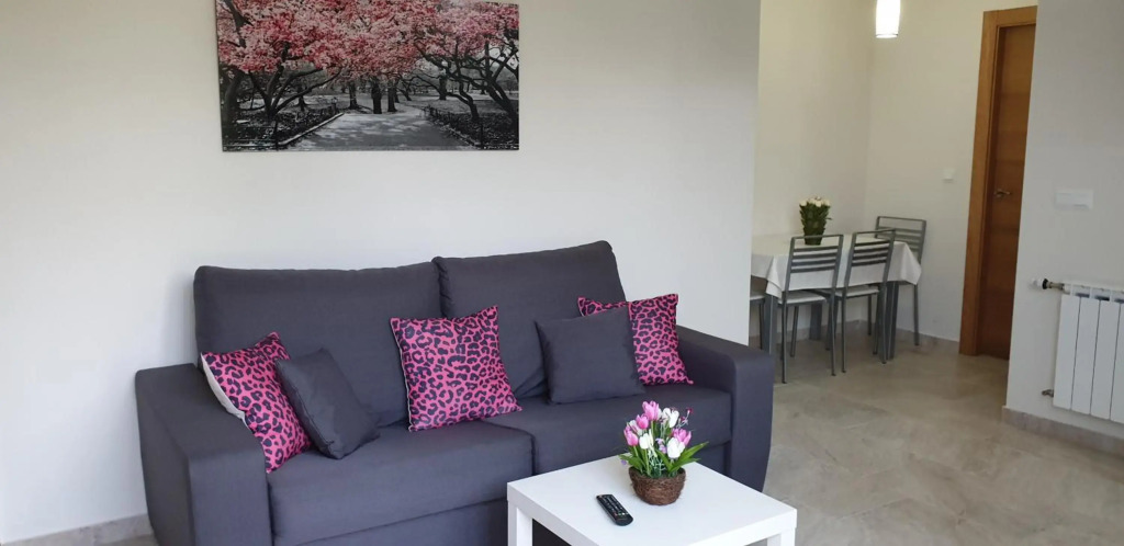 Apartamentos La Pradera de Isla