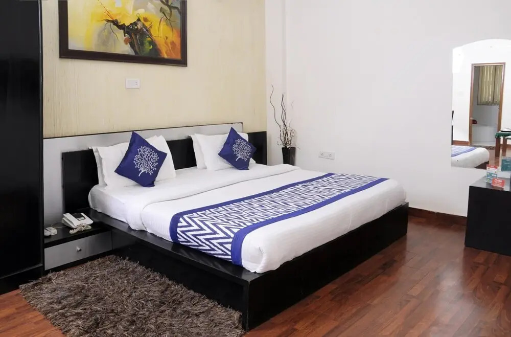Mannat Residency By OYO Rooms