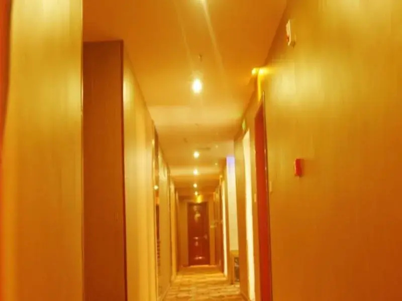 Wudangshan Guobin Hotel