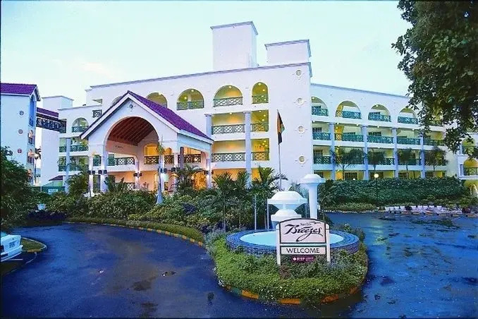 Hotel Breezes Montego Bay