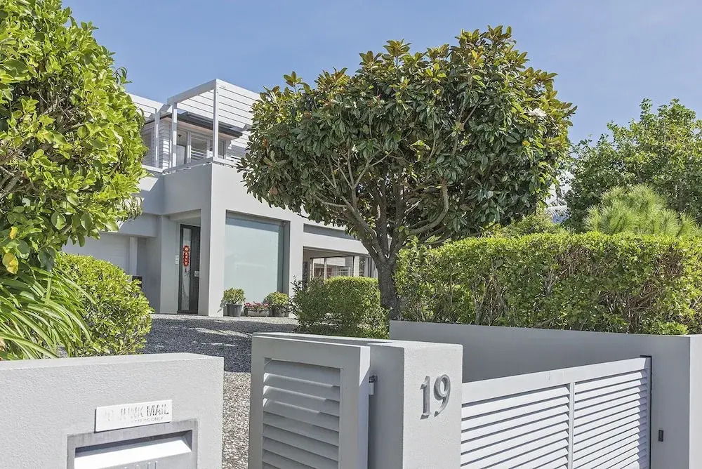 Perfect Central Location, 1/2 way CBD & Airport