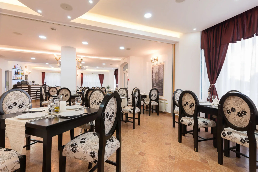 Hotel Athos R.M.T