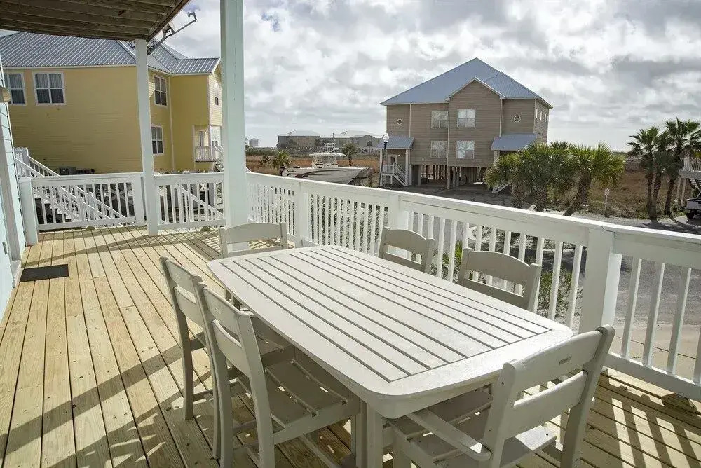 Palms Beach House East & West