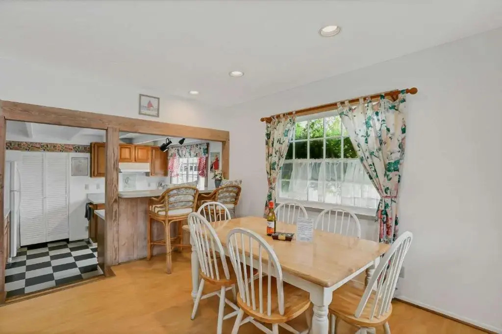 1106 Park Avenue