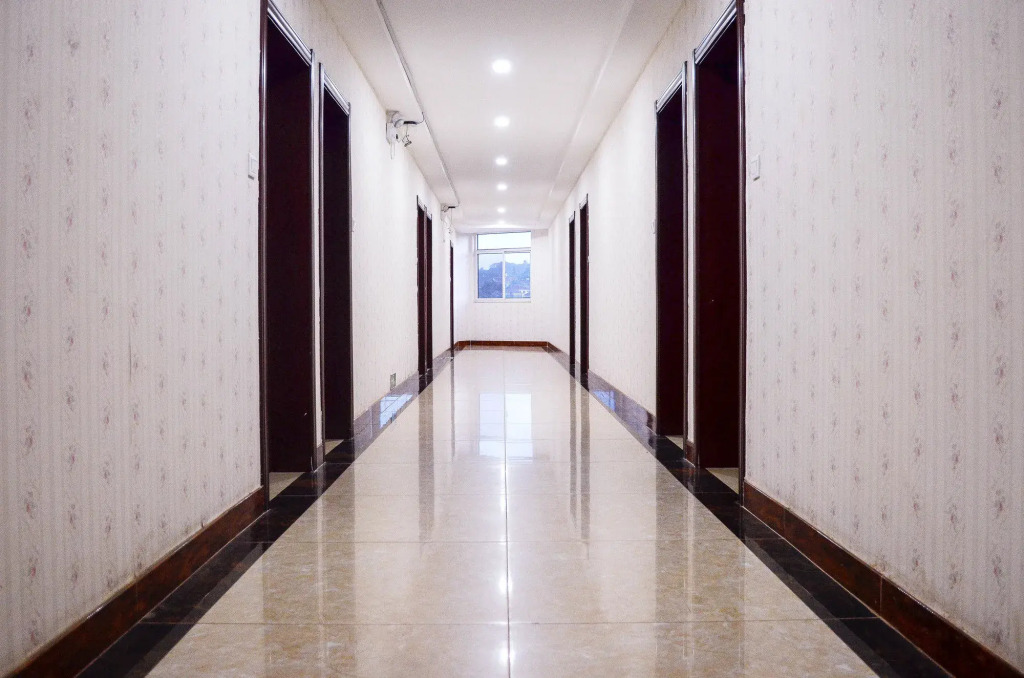Chinese Business Hotel