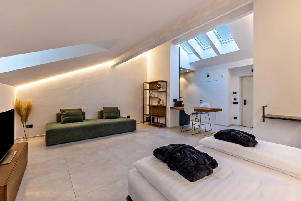 App 7 Palazzo Cavour
