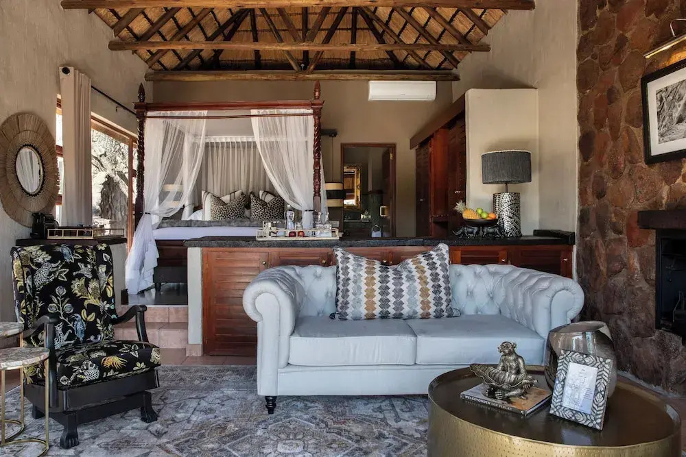 Ndlovu Safari Lodge