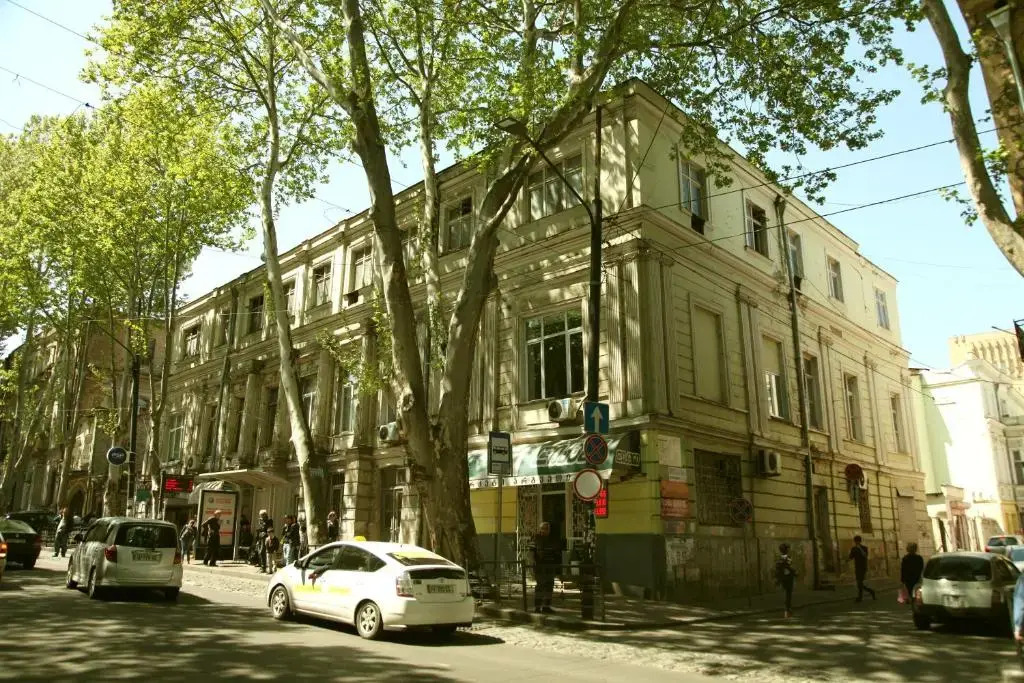 Diplomat Apartment