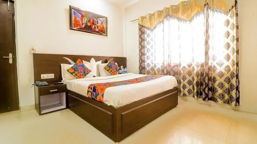 Hotel Star Metro Inn By GRB