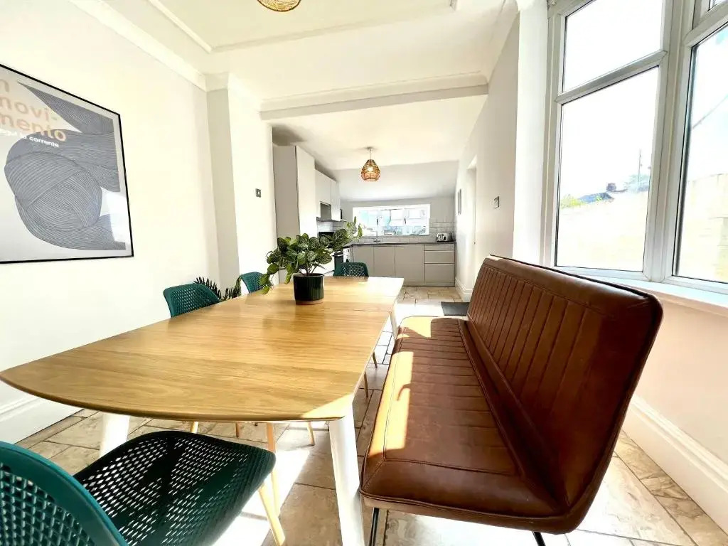 Whitchurch House by Switchback Stays