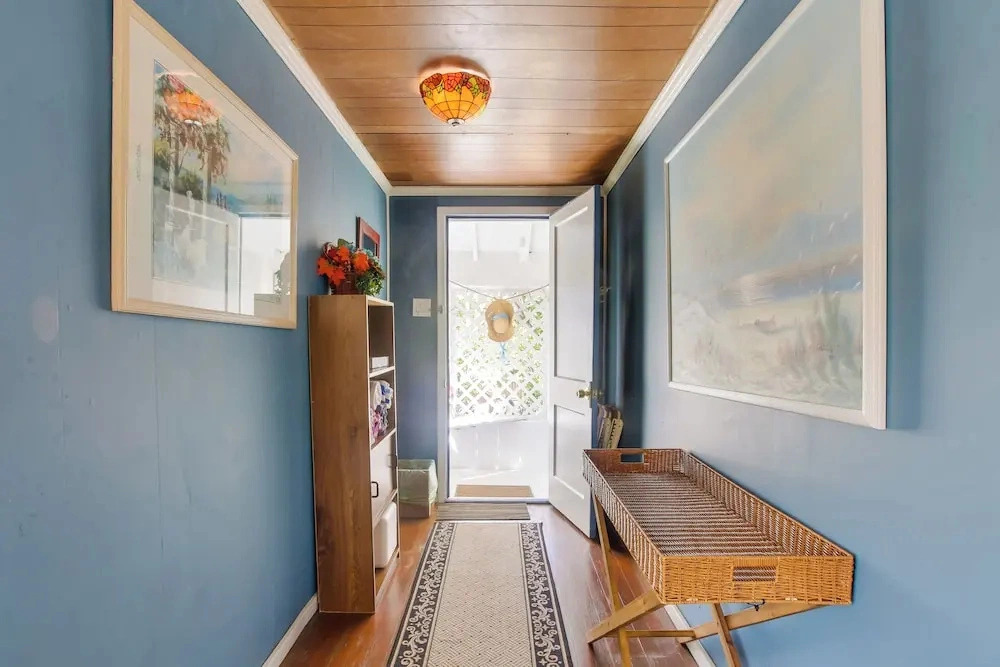 < 3 Mi to Golf & Swim: Cozy Oasis in Lake Worth