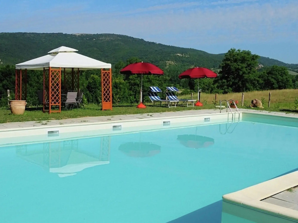 Lovely Farmhouse in Umbria with Swimming Pool