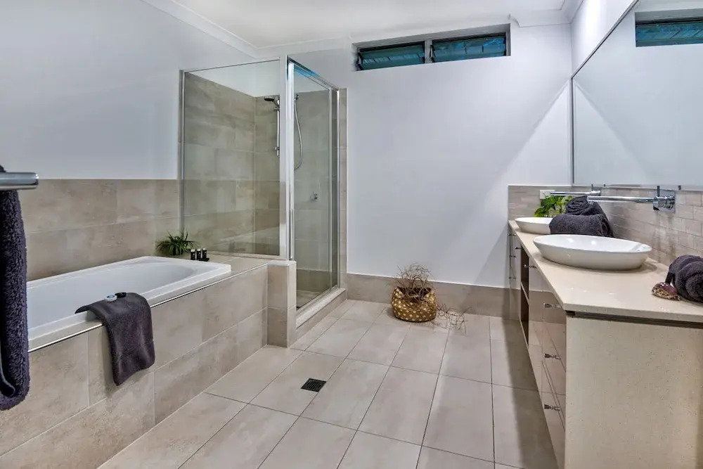The Vue on Hamilton Island Deluxe Ocean View 4 Bedroom Refurbished Hou