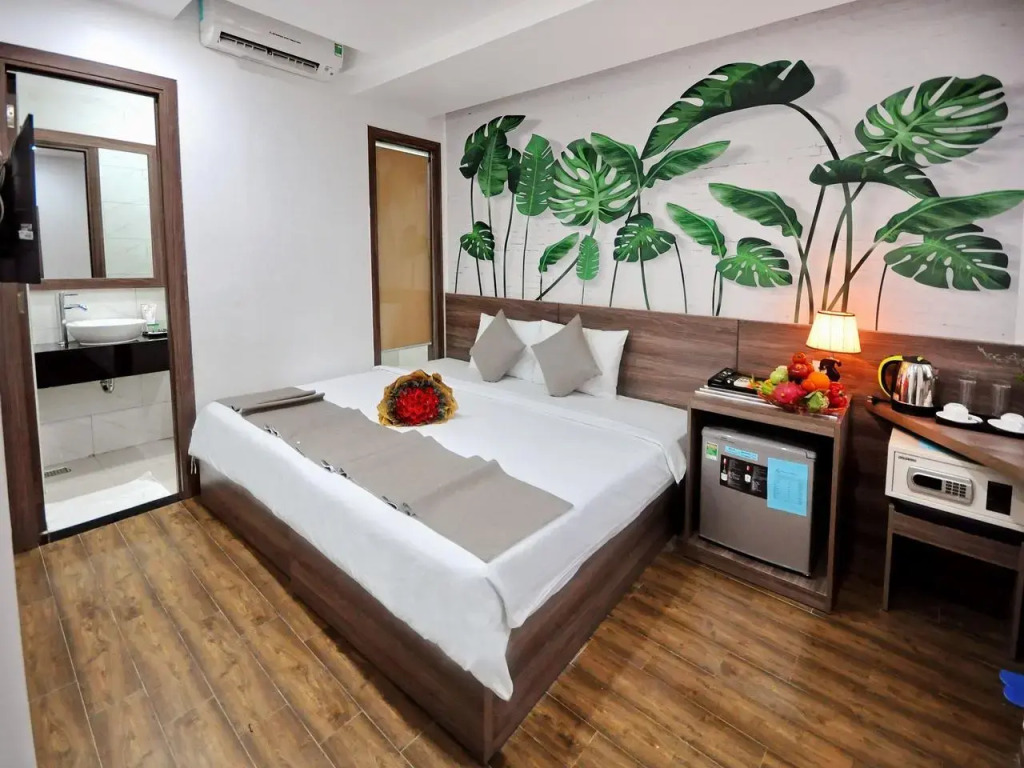Mega Light Hotel