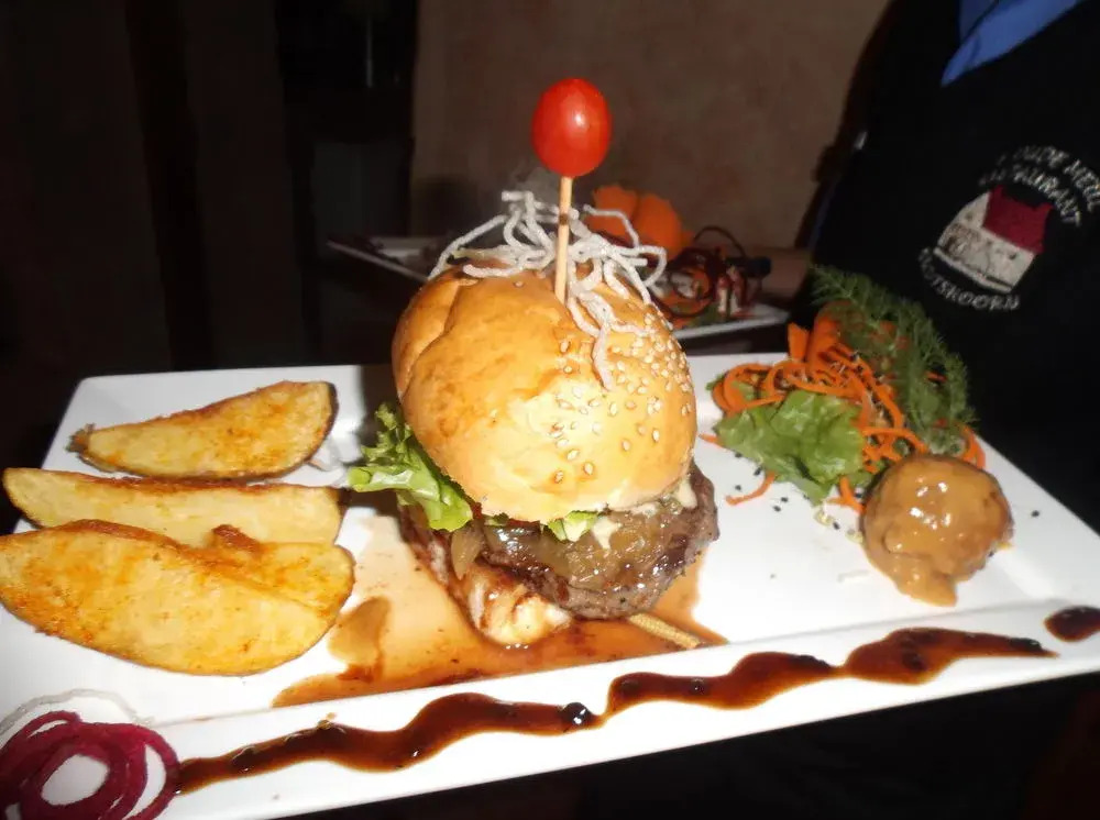 Old Mill Lodge, Seasonal Working Ostrich Farm & Restaurant, Oudtshoorn