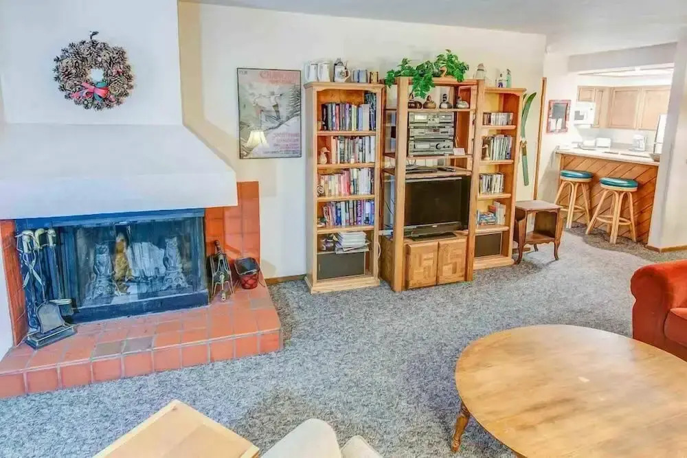 Aspen Creek #119 - Shared Pool, Hot Tub & Bbq!