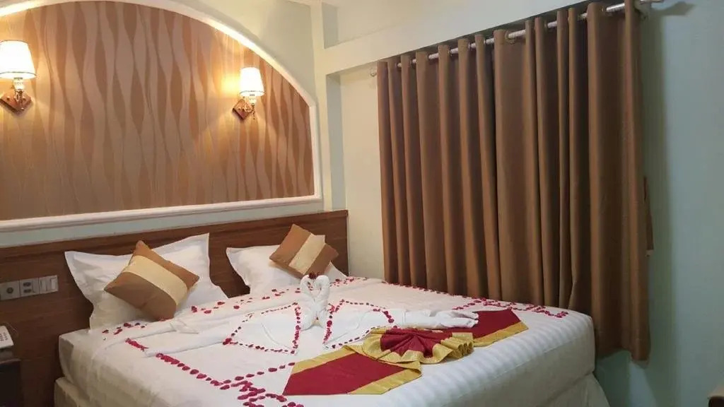 Mandalay Crown Motel