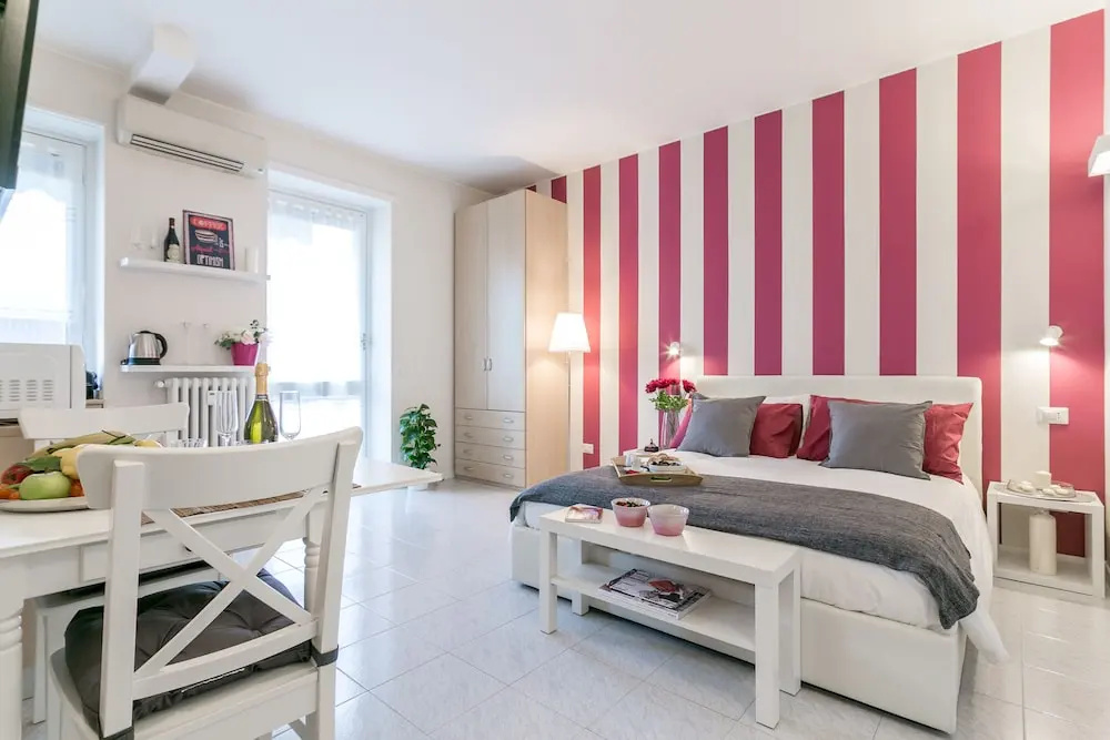 Home Hotel - Transiti 21