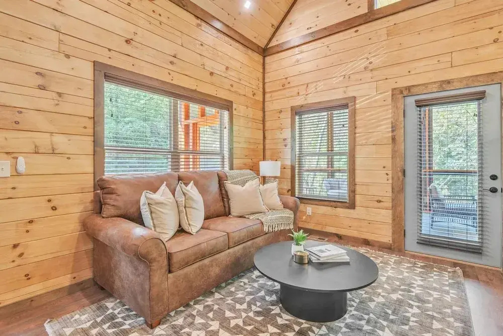 Ern803 - Beary Blue Oasis 2 Bedroom Cabin