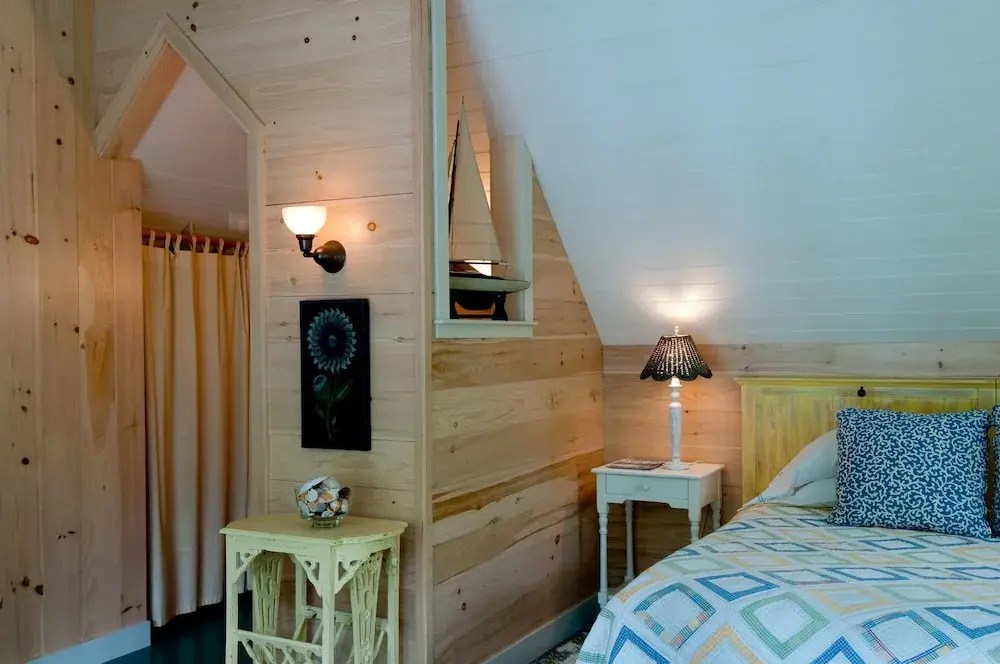 Coveside Bed & Breakfast