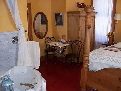 Wild Swan Bed & Breakfast Inn