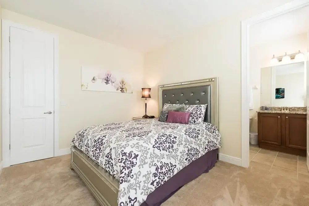 Reunion Splendor 6 Bedroom Home with Private Pool and Spa