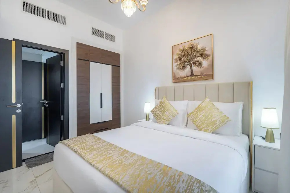 Vogue Elegance Olivz Residence by Danube