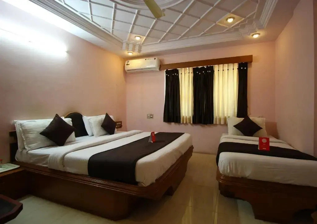 Leo Inn