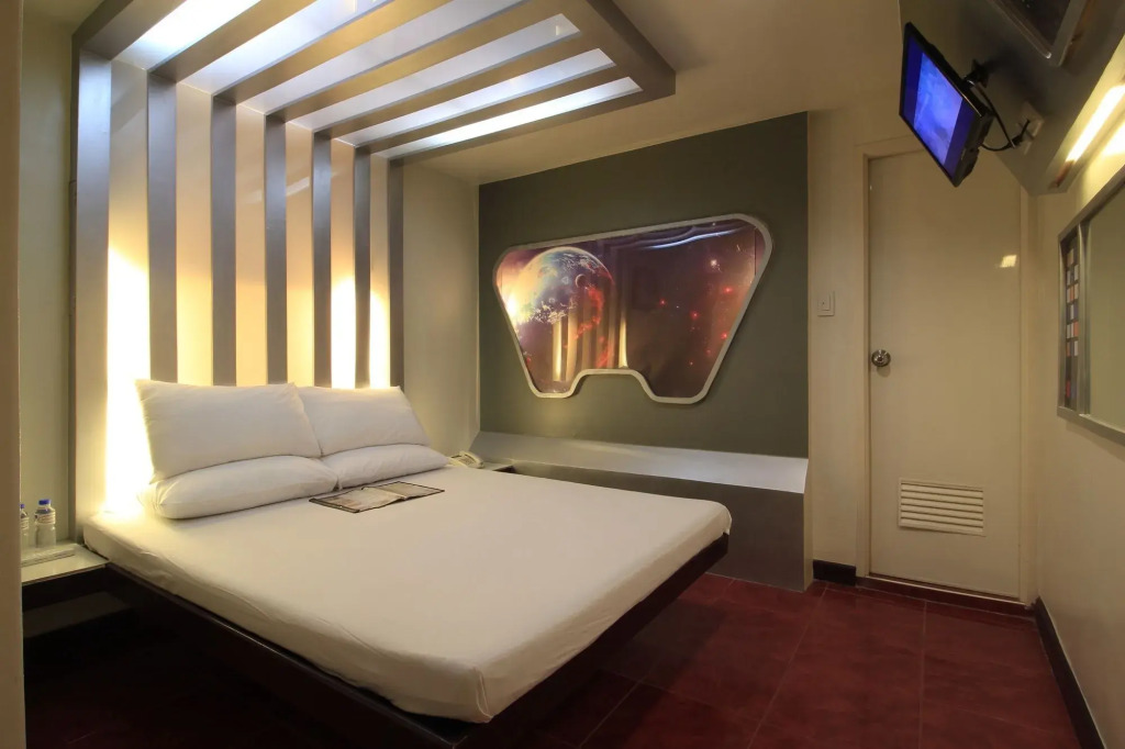 Astrotel Cubao