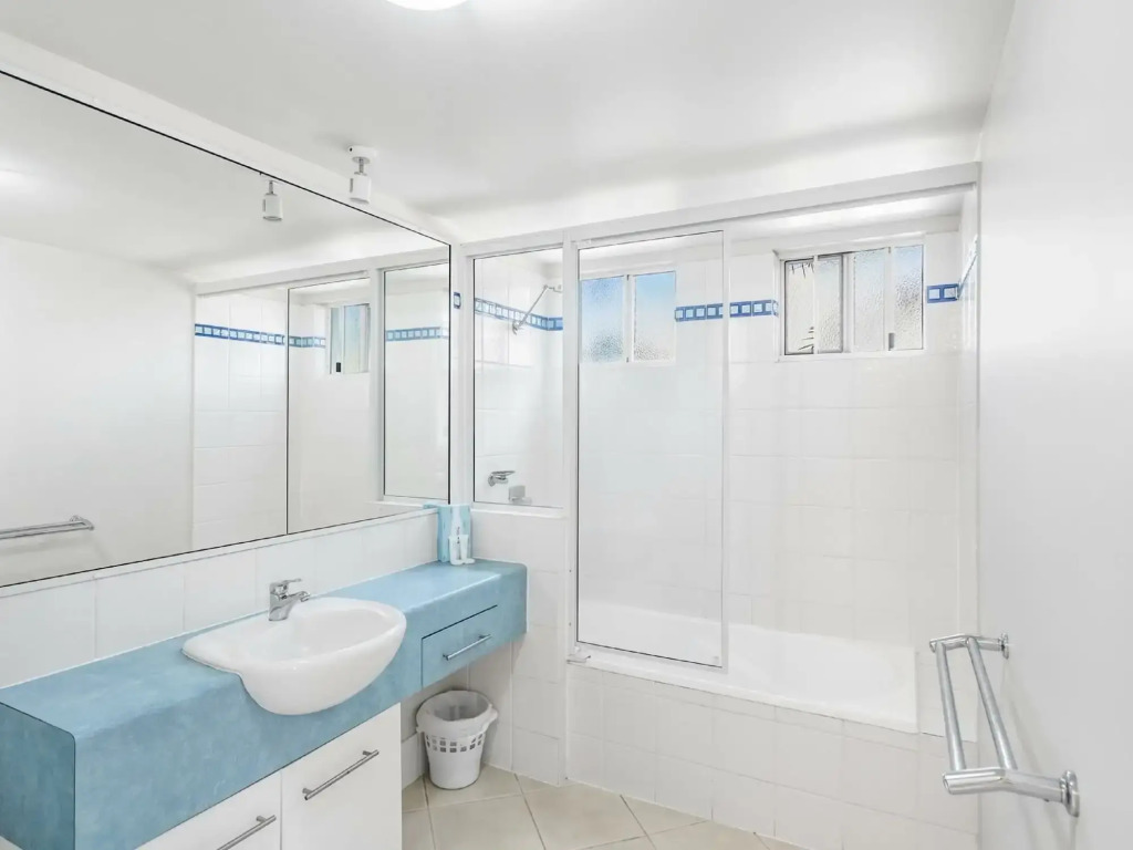 North Cove Waterfront Suites