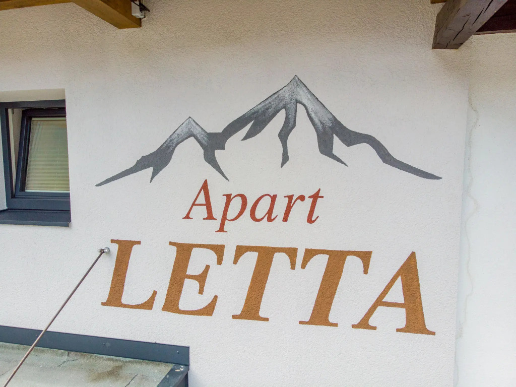 Apart Letta