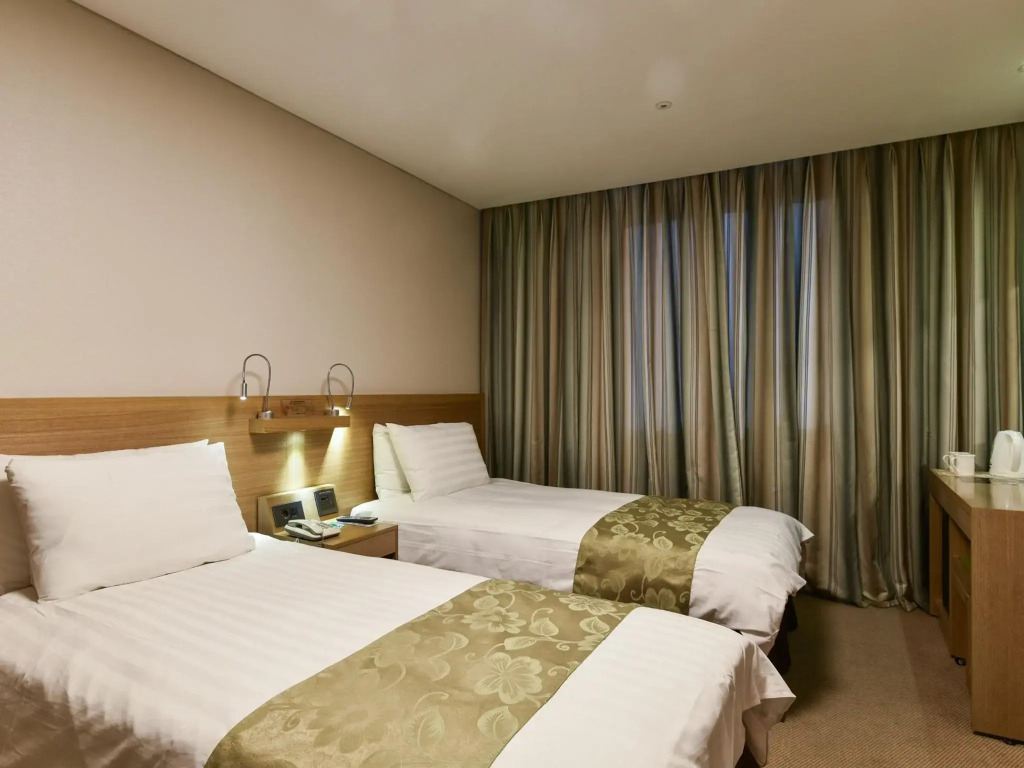New Kukje Hotel