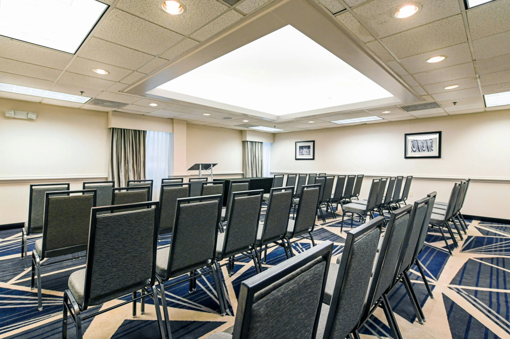 DoubleTree by Hilton Richmond - Midlothian