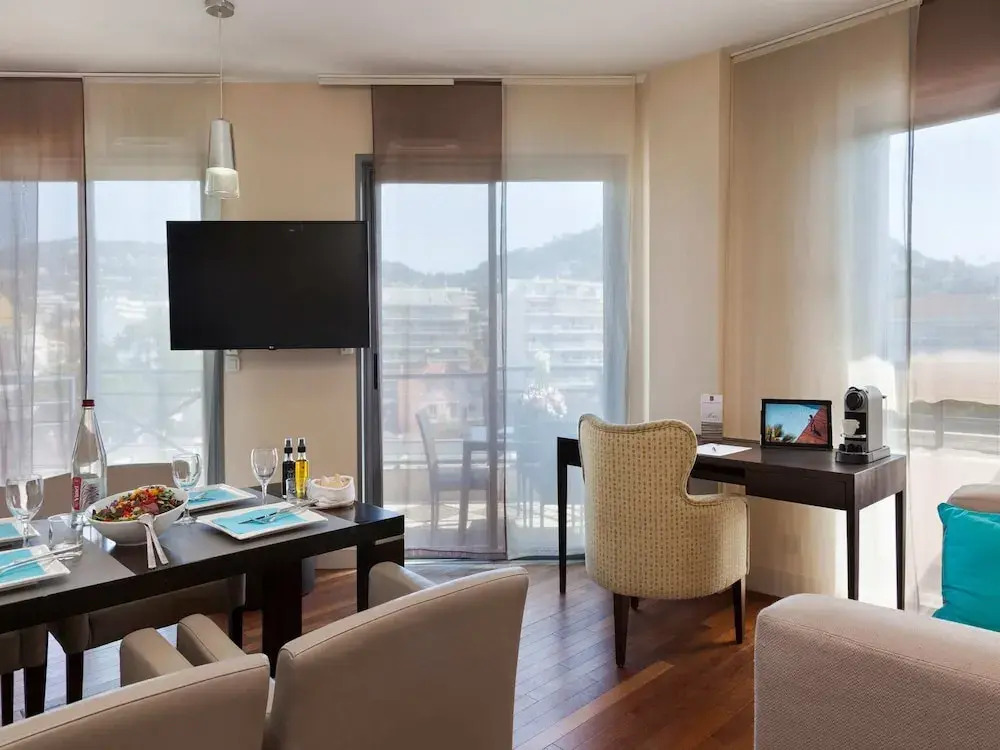 Executive Suite With Fast Wifi, Terrace