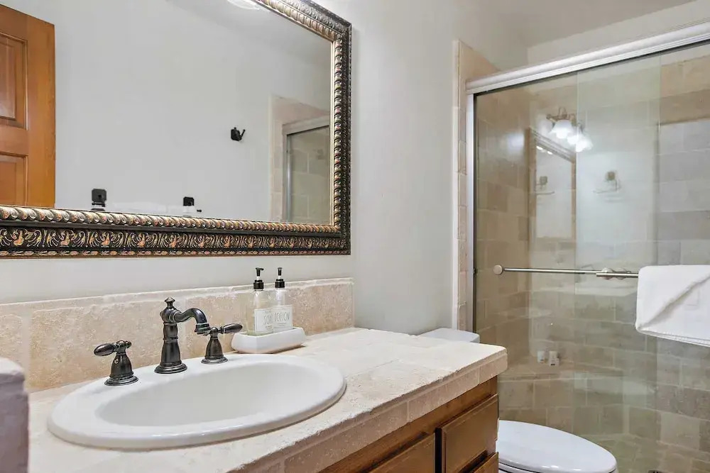 40-acre Wine Trail Estate Vineyard Views, Pool, Hottub Wellsona by Avantstay