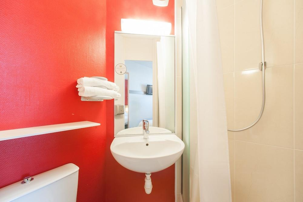 B&B HOTEL Lyon Saint-Bonnet Mi-Plaine