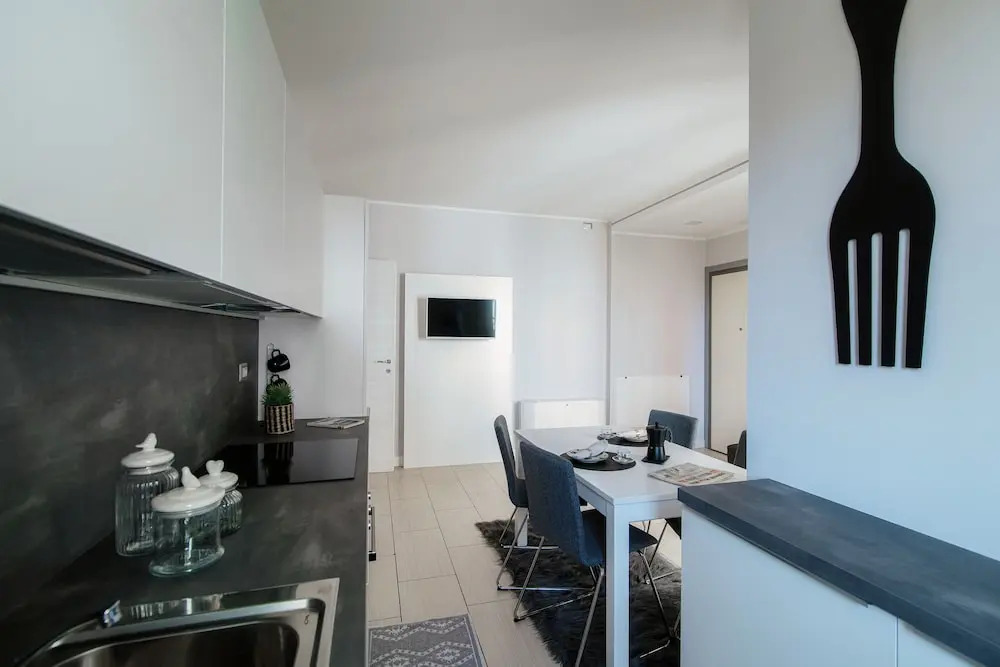 JOIVY Spacious Apt in Stunning Como