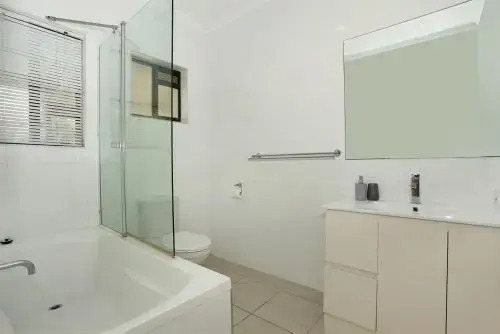 6 Petrie Ave, Marcoola, Pet Friendly, Linen supplied