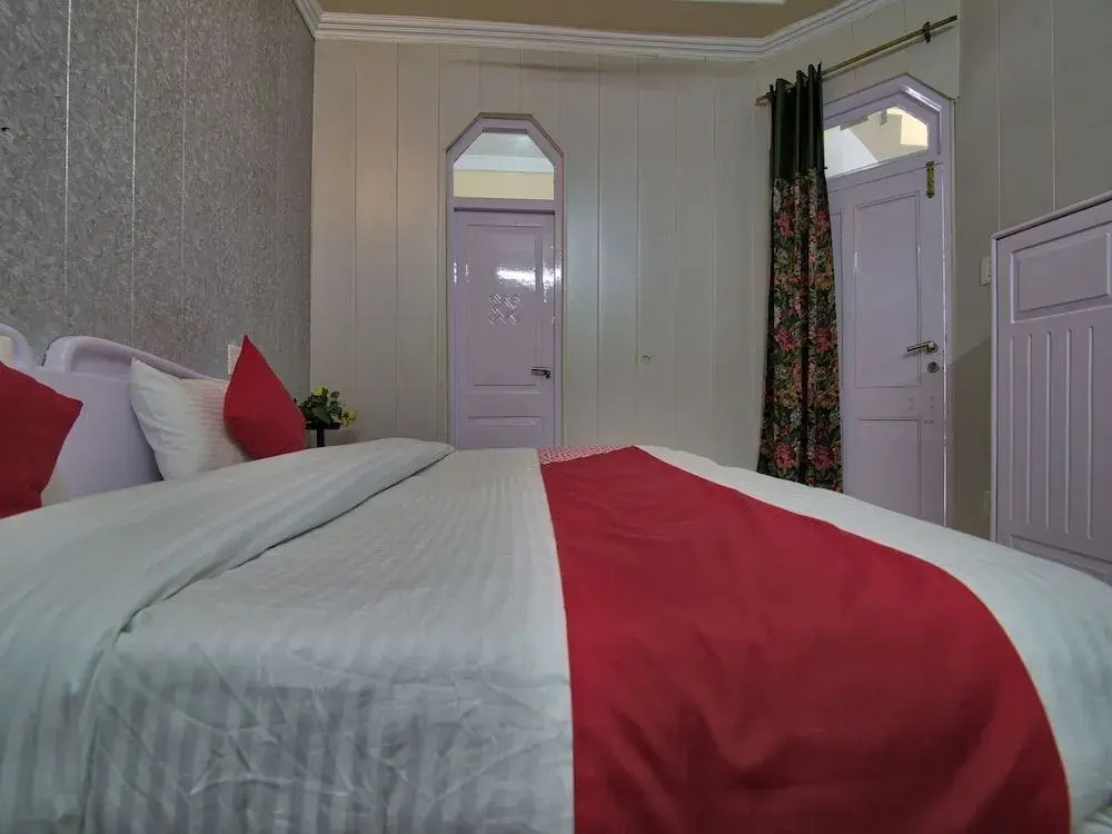 Oyo 7025 Hotel Lake View