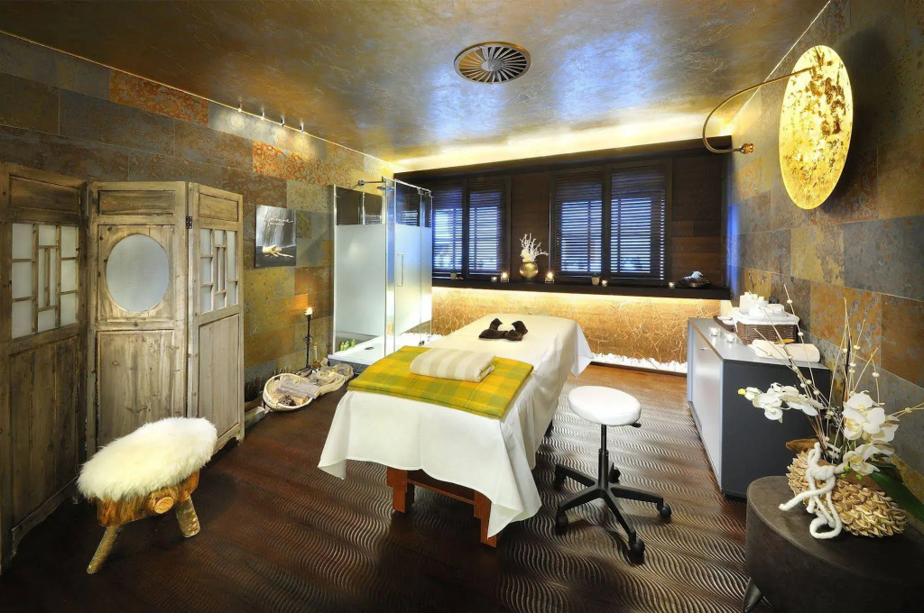 Hotel Alpine Palace