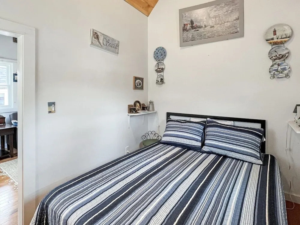 Lighthouse - Q991 Near Sandy Gorgeous Ogunquit Beach 2 Bedroom Cabin by RedAwning