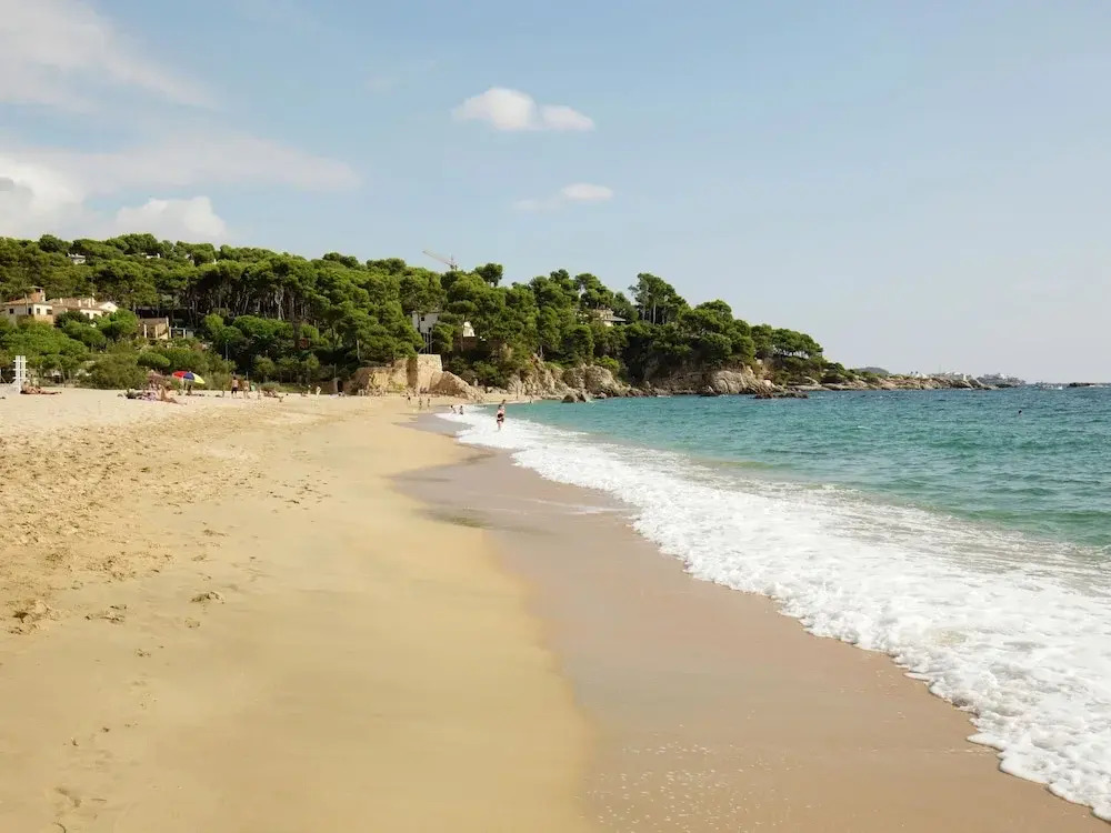 Spacious Apartment in Platja Daro With Terrace