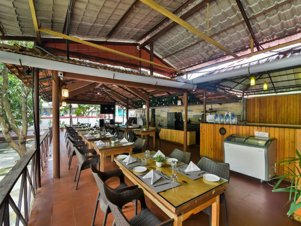 OYO 4977 Kristal Sands Beach Resort