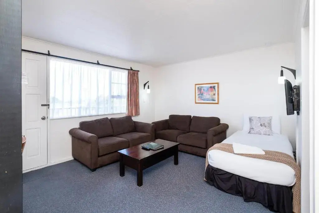 Chevron Motel