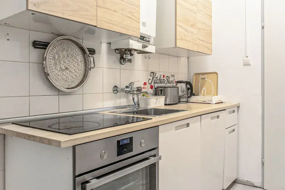 Charming 2BR Apt in Prime Location
