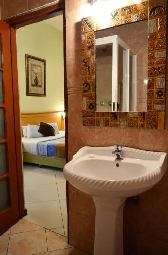 RESIDENCIAL Taka Taka