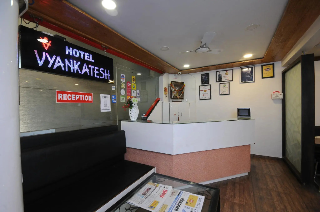 Hotel Vyankatesh & Pure Veg Restaurant